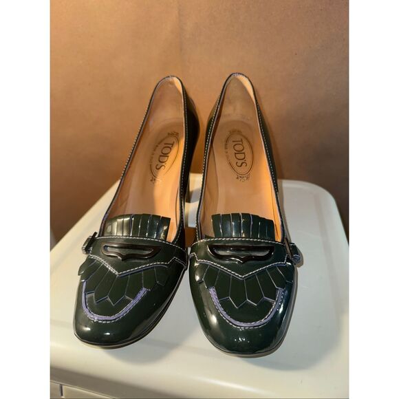 Tod’s Green Leather Loafer Heels - Picture 3 of 11